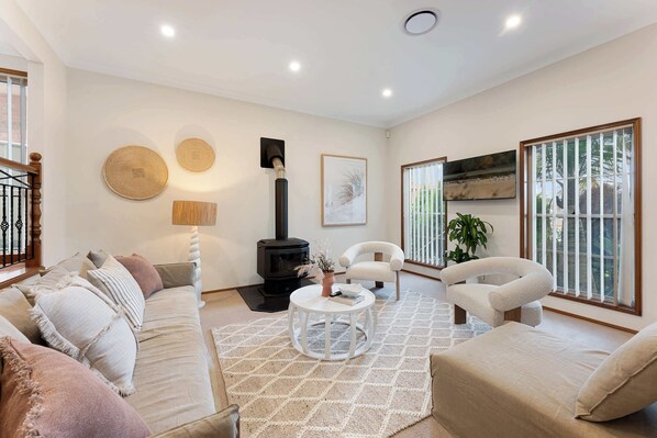 Formal Living (Sofa Bed)