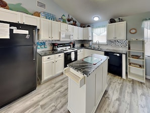 Full Size Kitchen