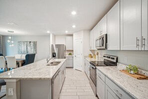 Indoors, Kitchen, Appliance, Microwave, Oven