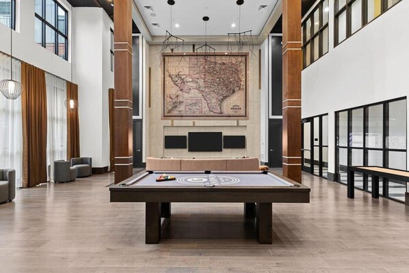 Spielezimmer