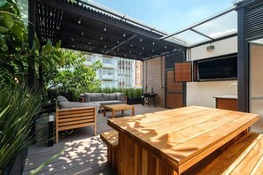Outdoor dining