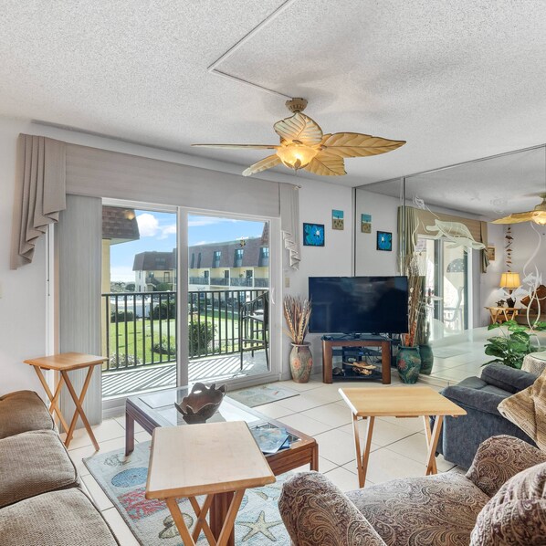 Sea Turtle Cove at Cocoa Beach awaits you!