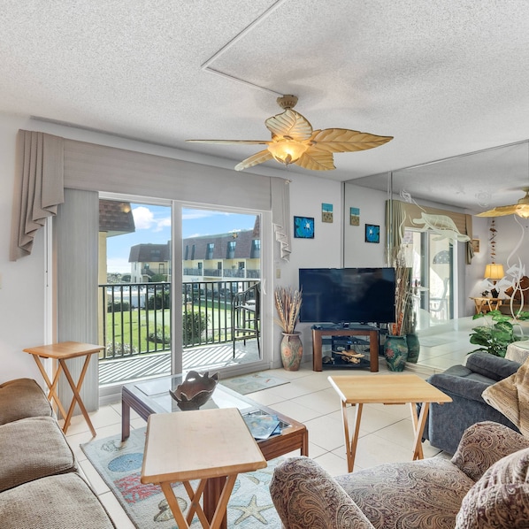 Sea Turtle Cove at Cocoa Beach awaits you!