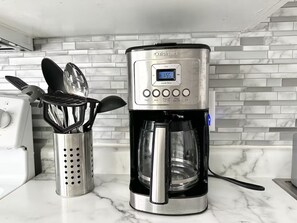 Kaffee und/oder Kaffeemaschine