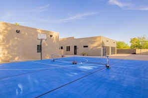 Sport court