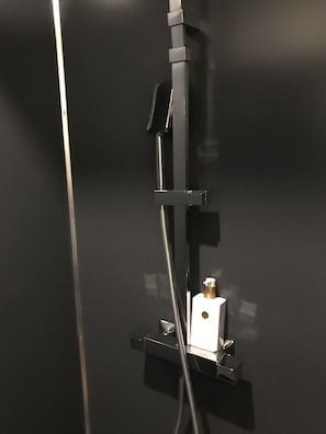 Équipements de salle de bain