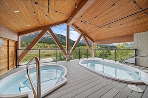Indoor spa tub