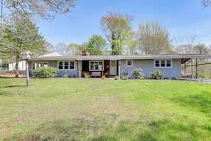 Exterior | Front Porch