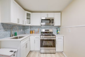Kitchen | Cooking Basics | Drip Coffee Maker