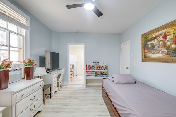 Ocean Grove Vacation Rental | Studio | 1BA | 400 Sq Ft | Stairs Required