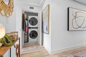 Full Size washer/dryer
