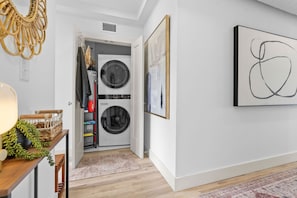 Full Size washer/dryer