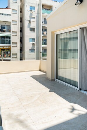 Aeolis Court Apartment by Ezoria Villas (15069)