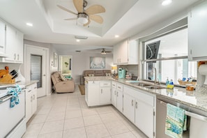 Kitchen | Refrigerator