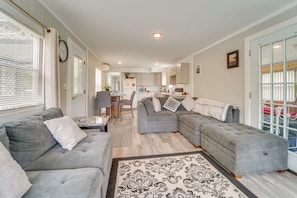 Living Room | Smart TV