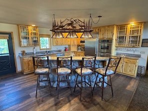 Welcome to your gourmet kitchen, complete with Viking appliances!