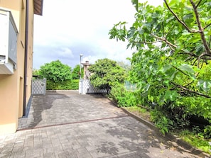 Dalle, Passerelle, Trottoir, Jardin, Allée, Clôture, Aménagement Paysager, Ombre, Pavé, Accueil Escrime
