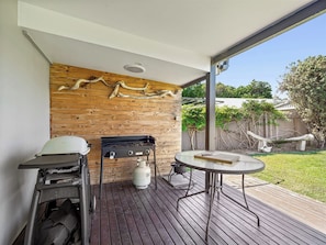 Fire up the BBQ and enjoy a true Aussie outdoor dining experience.