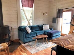 Living room with fireplace and great Mountain Views