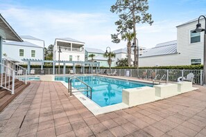 Community pool