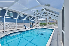 Gorgeous Pool/lanai