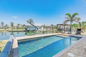 Private Pool overlooking the Canal