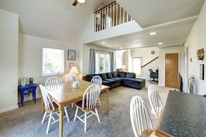Goodnight Moon | Dining Room