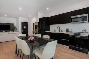 Dining Area (1)