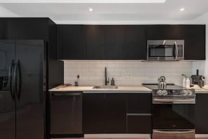 Kitchen (1)