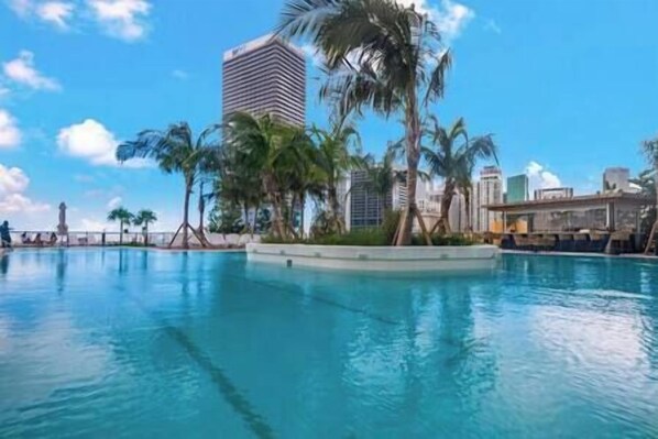 Pool (1)