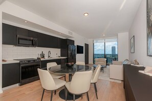 Dining Area (1)