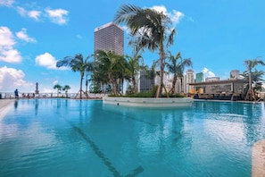 Pool (2)