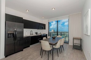 Dining Area (1)