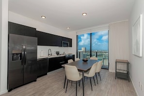 Dining Area (1)