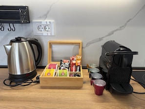 Kaffe och/eller kaffebryggare
