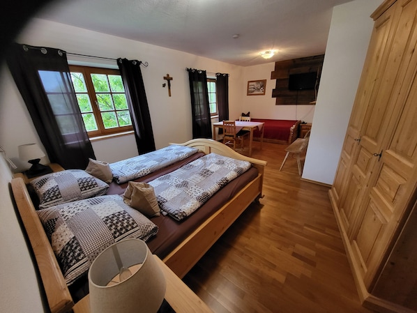 Nr 5 Doppelzimmer - 1-2 Personen, Dusche/WC-Doppelzimmer Nr.5