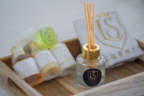 Bathroom amenities