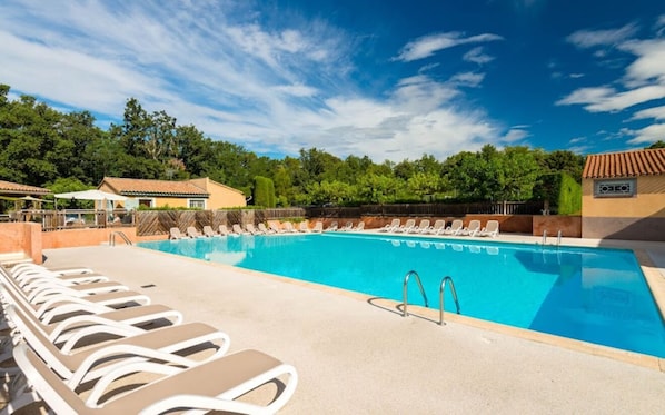 Piscine commune