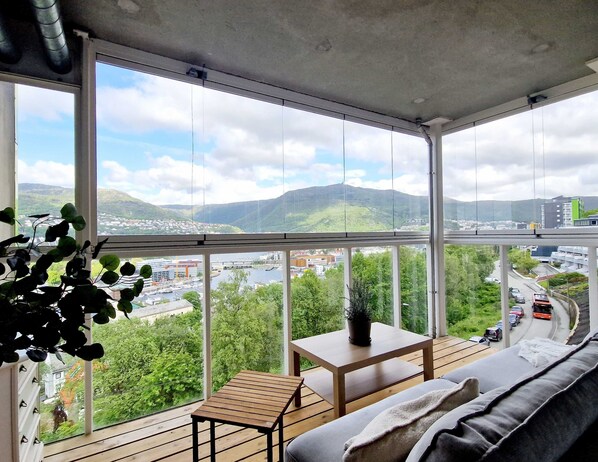 Sunroom with 180 degree view and sun form sunrise to sunset!