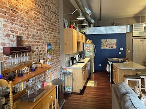 Fully equipped kitchen