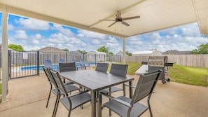 Outdoor dining