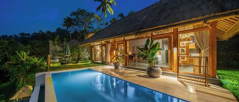 Private pool