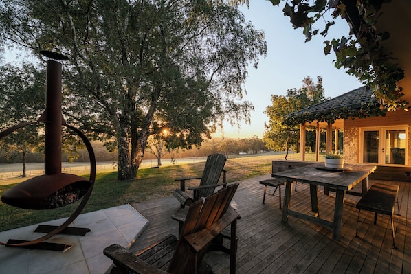 Outdoor dining