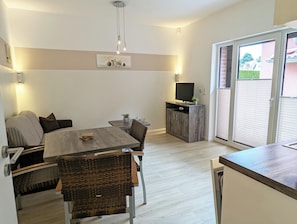 Wohnzimmer, Essbereich
