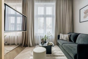 _PAF8469-HDR_web