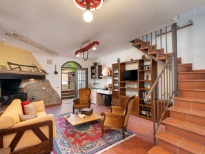 Furniture, Apartment, Chair, Wood Stain, Paint, Kitchen & Dining Room Table, Kitchen, Countertop, Major Appliance