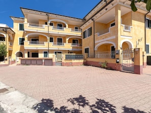Wood, Furniture, Floor, Chair, Shade, Outdoor Furniture, Wood Stain, Awning, Balcony, Outdoor Table