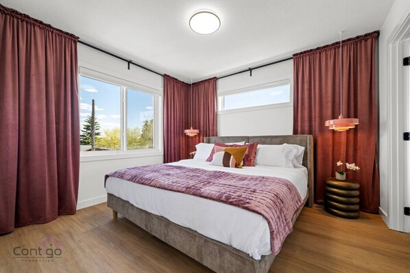 Dreamy King Bed. Spacious & Stylish. Your perfect escape awaits!