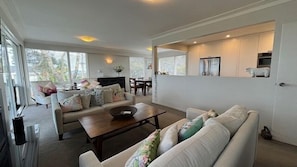 Open plan living, kitchen and dining area