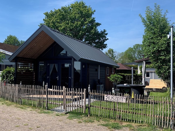 Tiny haus Auszeit am See. Mit Seeblick. 20m zum Strand u. Hafen.